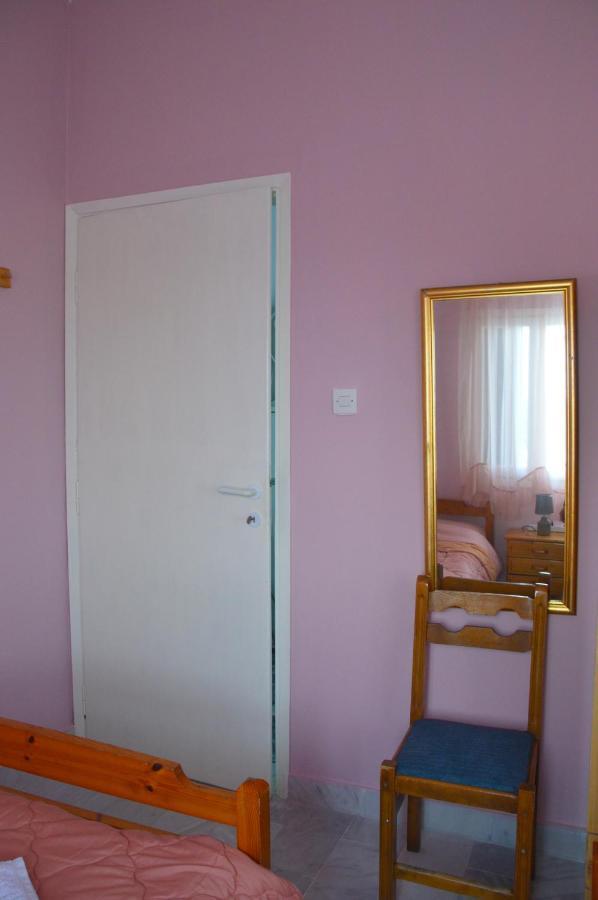 Antony Apartments Неа Плагия Екстериор снимка